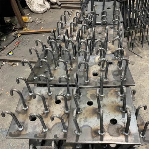 图纸中如何确定常州预埋件的位置？